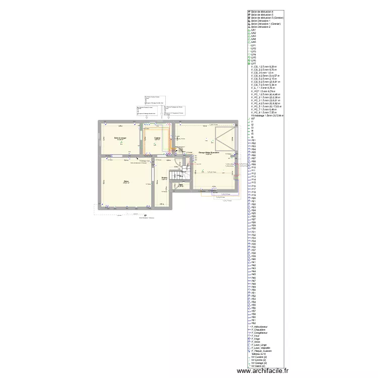 RDC. Plan de 17  et 205 m²
