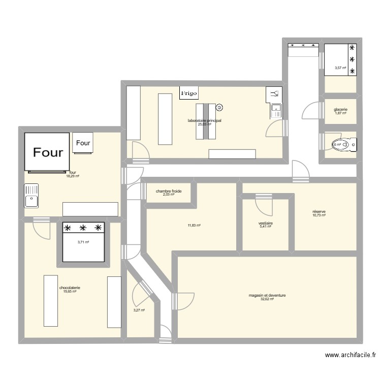 soufferant. Plan de 13 pièces et 140 m2