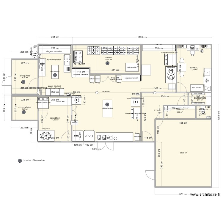 patisserie 4. Plan de 11 pièces et 153 m2