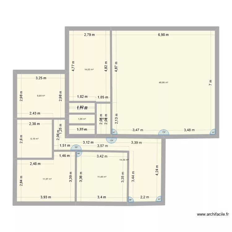 maison initiale. Plan de 10  et 122 m²