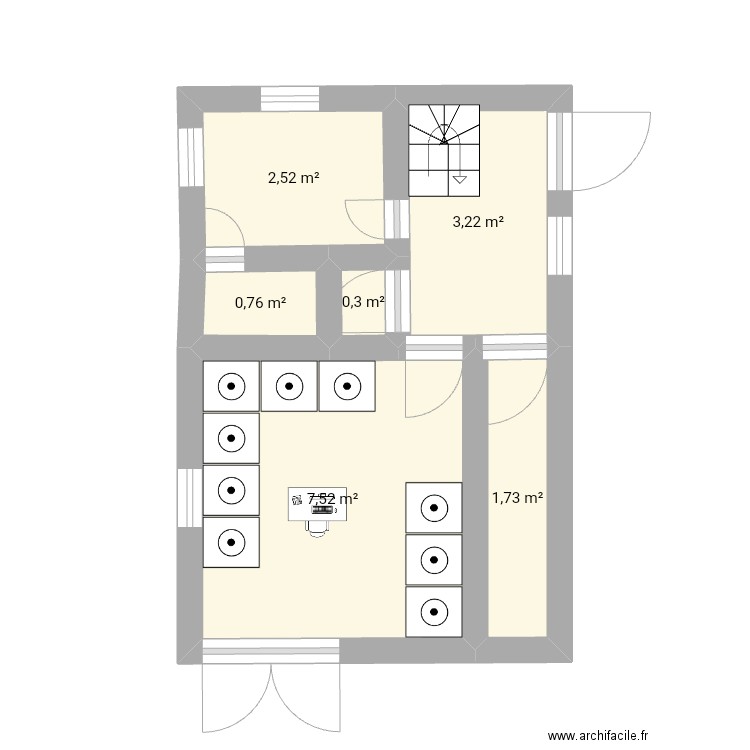 With. Plan de 6 pièces et 16 m2