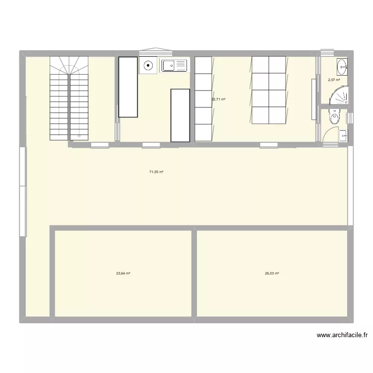 Hangar. Plan de 5 pièces et 157 m²