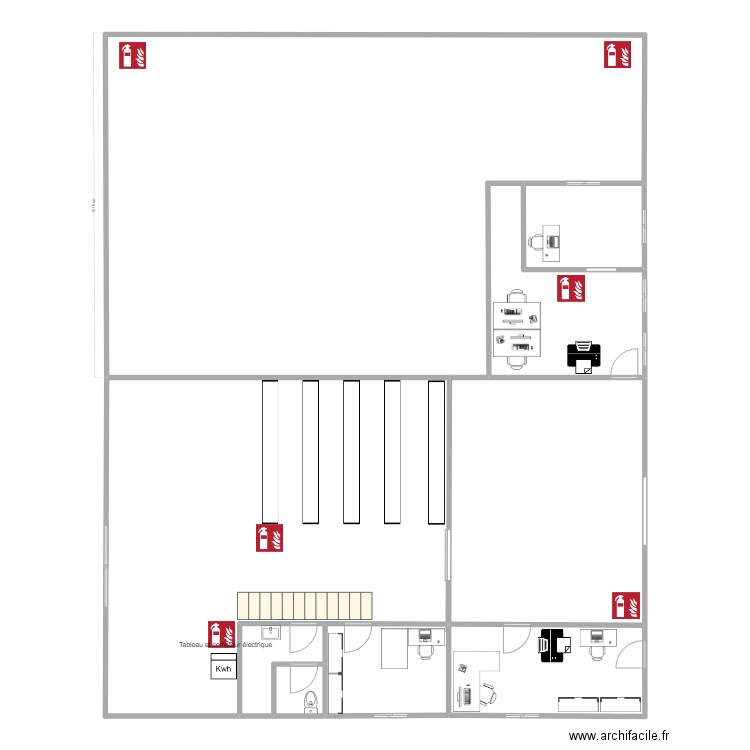 Entrepôt. Plan de 9 pièces et 308 m2