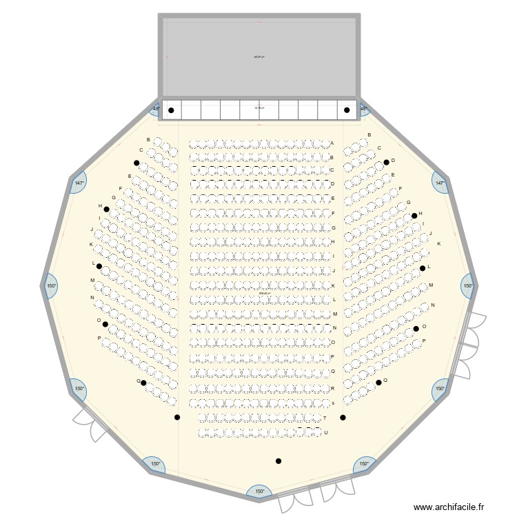 Grande salle avec pav&eacute; de chaises X 550 avec stacco. Plan de 0 pièce et 0 m2