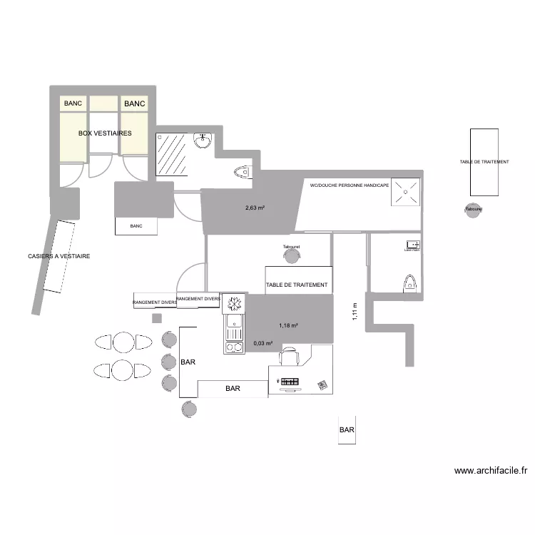 vestiaire bar reception. Plan de 8  et 8 m²