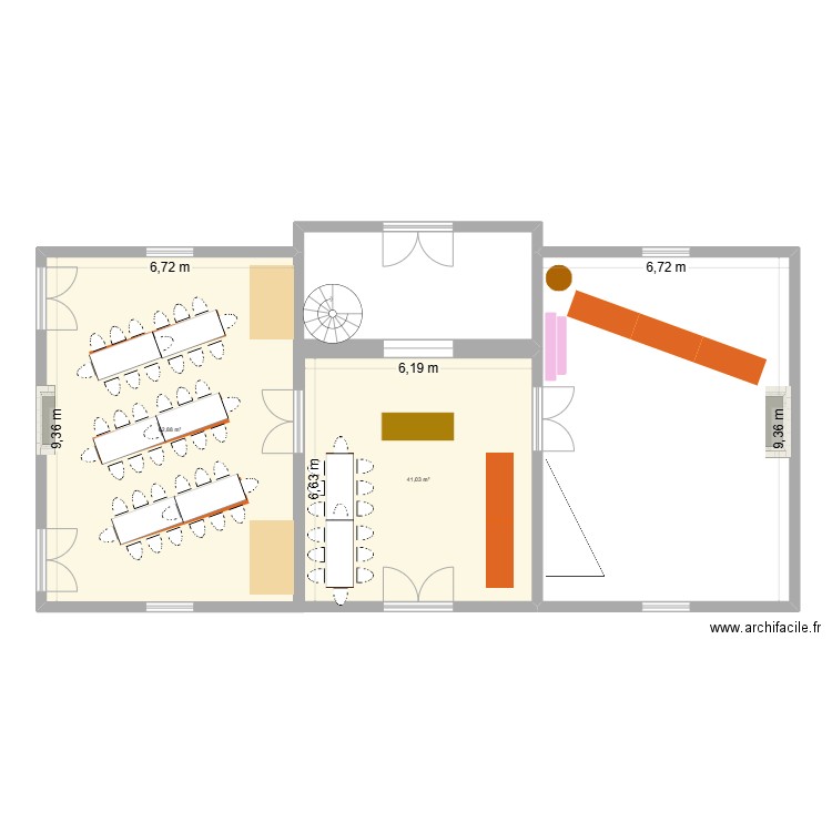 Château de Montreuil. Plan de 2 pièces et 104 m2