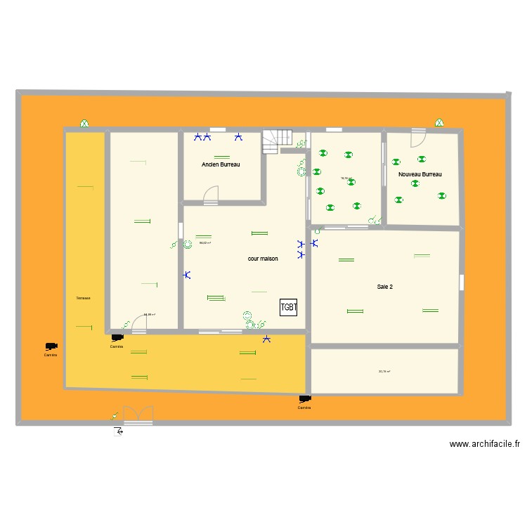 Maison Yakouba. Plan de 8 pièces et 756 m2