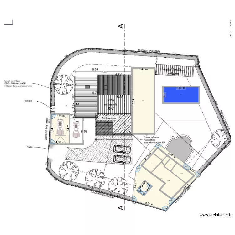 Terrain. Plan de 12 pièces et 430 m²