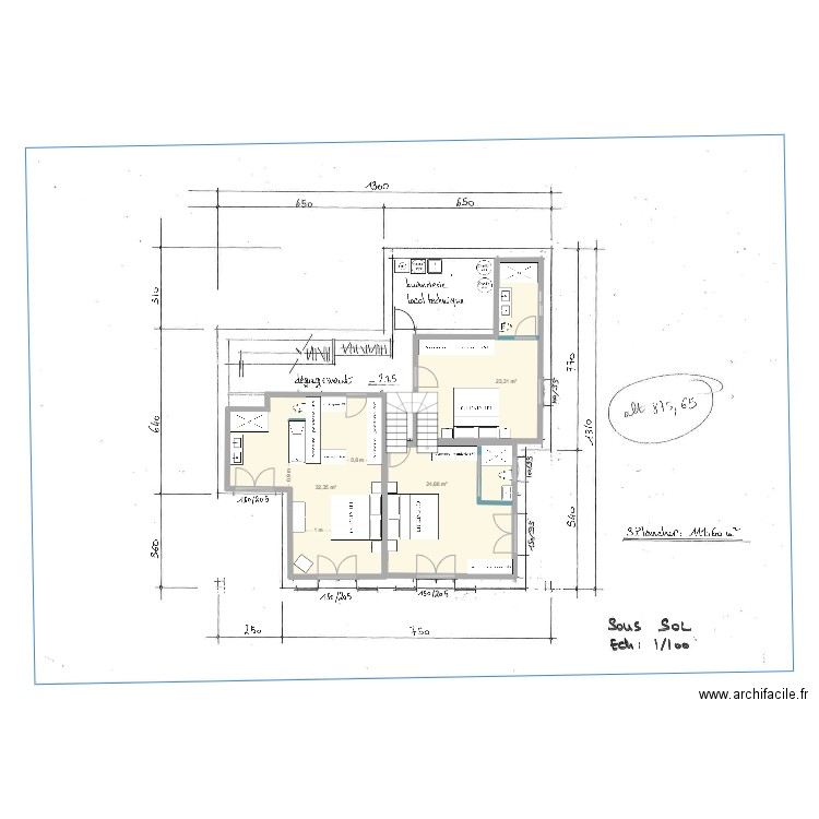 REZ JARDIN SAMOENS  esc central18/3. Plan de 3 pièces et 80 m2