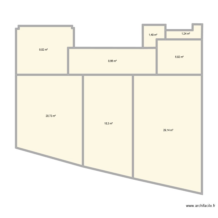 Murs avant travaux. Plan de 8 pièces et 95 m2