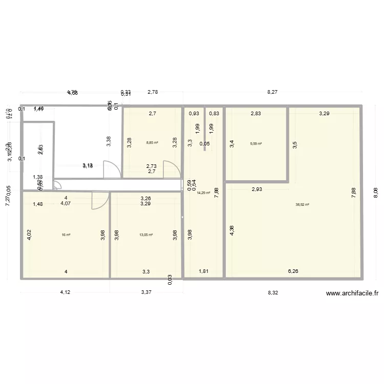plain pied. Plan de 6  et 101 m²