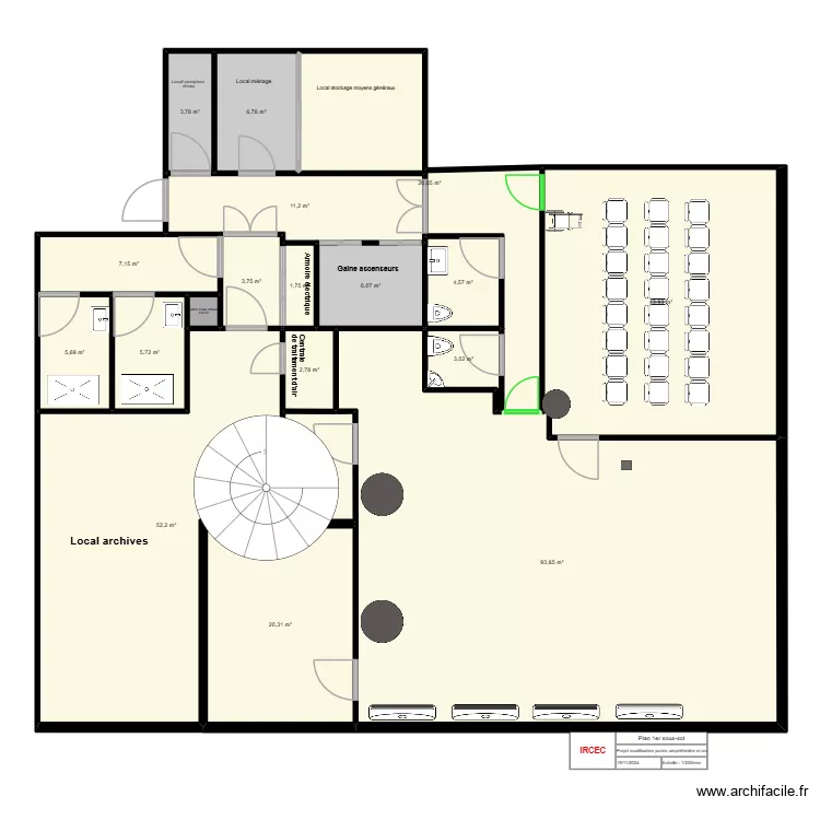 Salle sous verri&egrave;re. Plan de 18 pièces et 293 m²