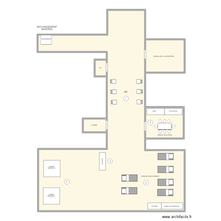 POINT CENTRE. Plan de 5 pièces et 184 m2