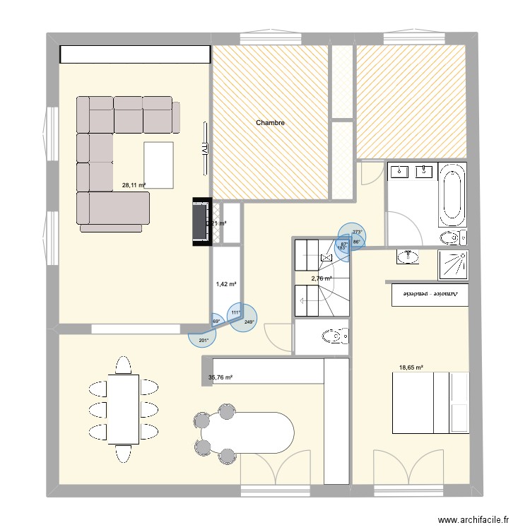 Charly V1. Plan de 14 pièces et 116 m2