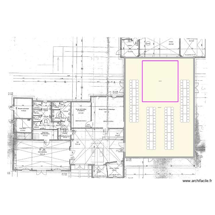 plan W. Plan de 2 pièces et 373 m²