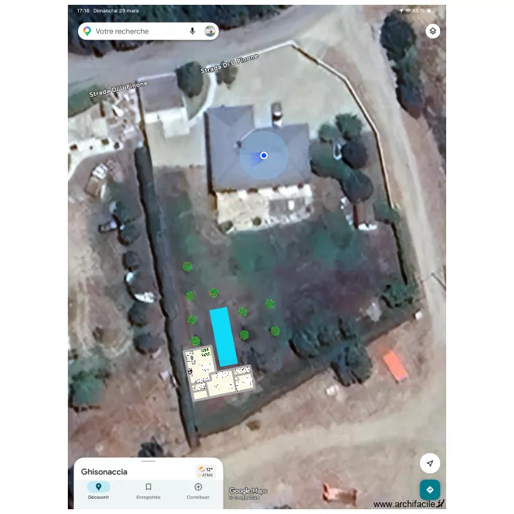 Maison avec piscine. Plan de 4  et 76 m²