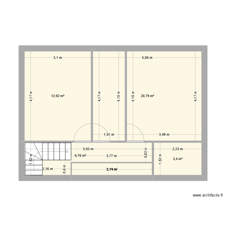 Etage. Plan de 5 pièces et 46 m2