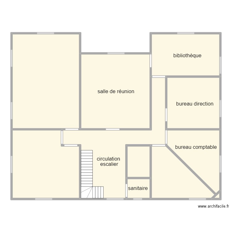 Assoc. Plan de 11 pièces et 233 m2