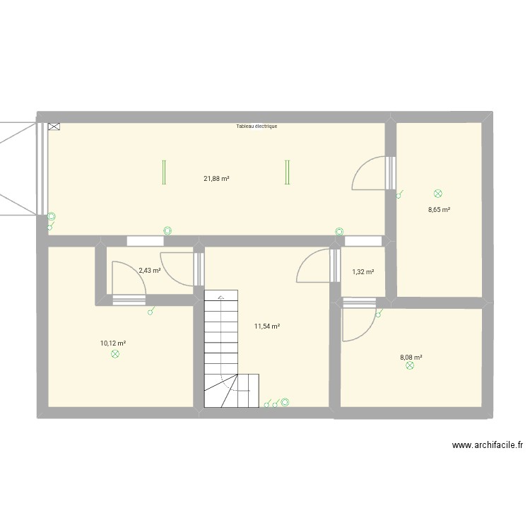 Sous sol chacha. Plan de 7 pièces et 64 m2