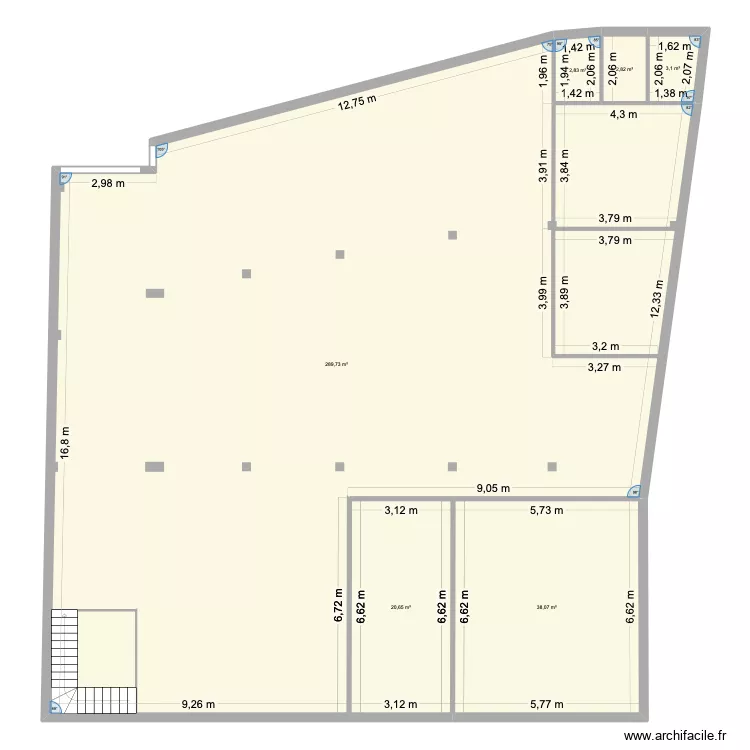 1er atelier. Plan de 6  et 357 m²