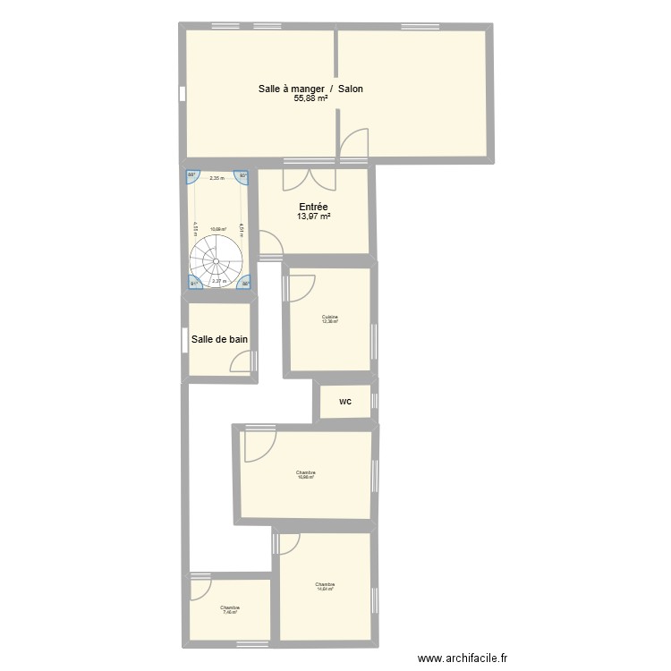Appartement. Plan de 9 pièces et 141 m2