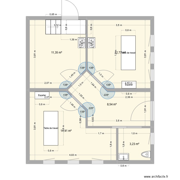 Cabinet 2. Plan de 5 pièces et 50 m2