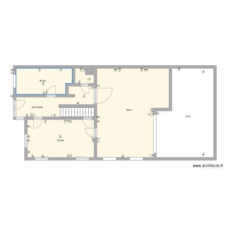Delgado. Plan de 16 pièces et 339 m2