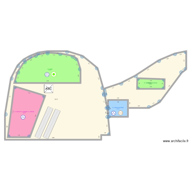 VSI 2025 R+3. Plan de 7 pièces et 563 m2