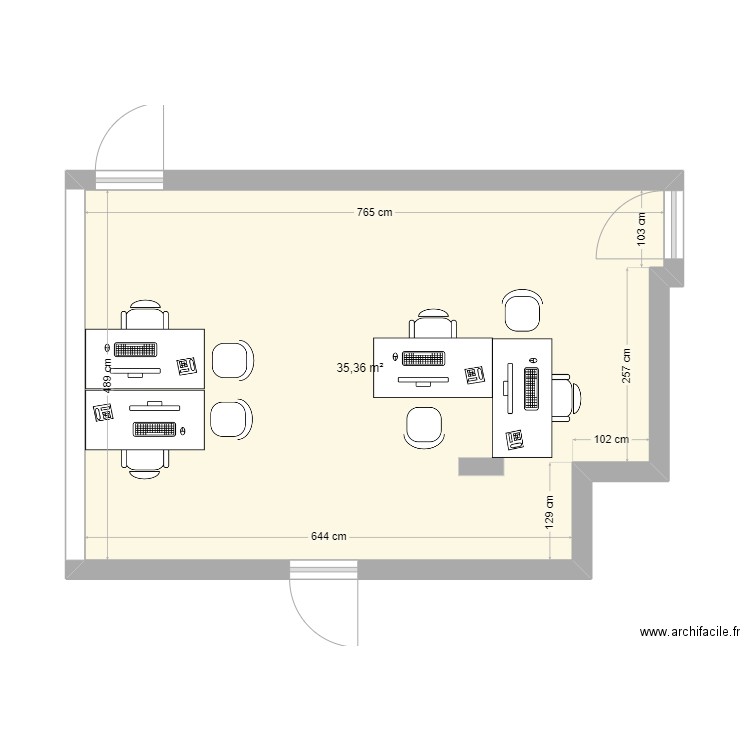Bureau 1. Plan de 1 pièce et 35 m2