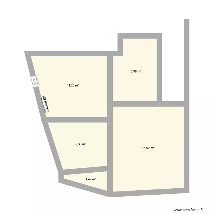 REZE- Maison du Patis. Plan de 5  et 42 m²