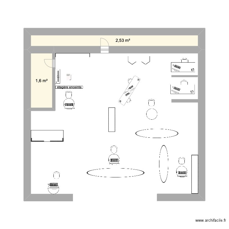 Orange 2. Plan de 2 pièces et 4 m2