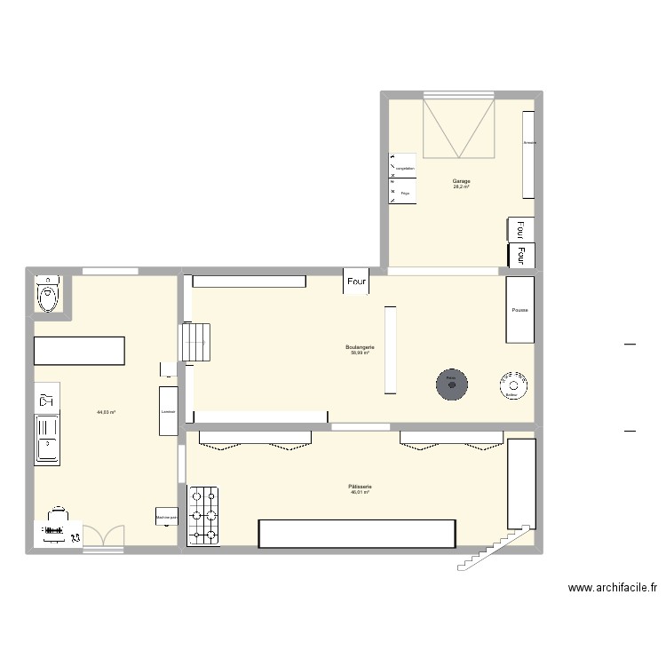 Atelier. Plan de 4 pièces et 177 m2