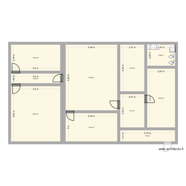 Local 1er erage. Plan de 10 pièces et 158 m2