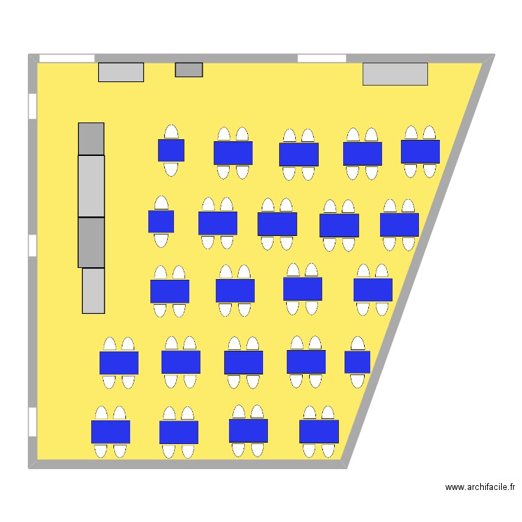 25 tables. Plan de 1 pièce et 140 m2