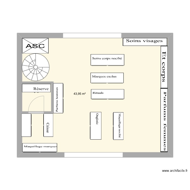 Nocibé rez de chaussée. Plan de 1 pièce et 44 m2