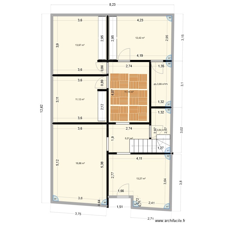 Tio Fran. Plan de 9 pièces et 94 m2