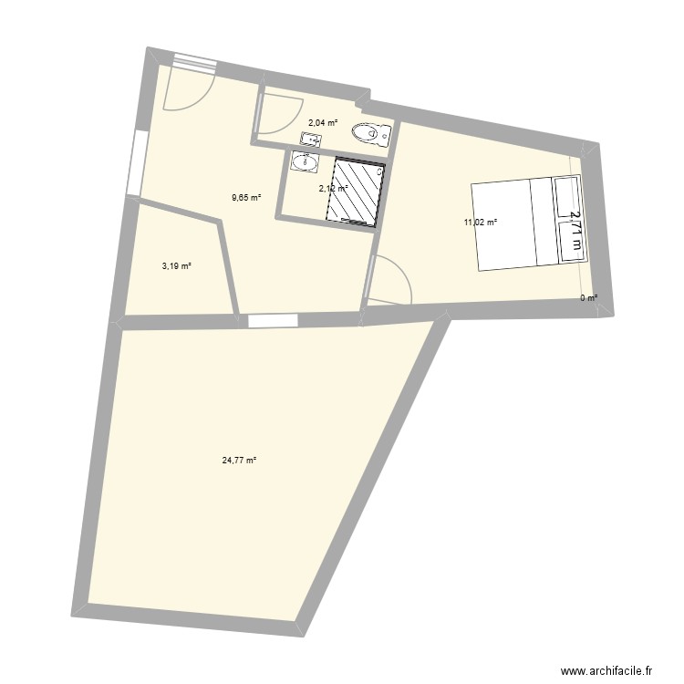 Grenier. Plan de 7 pièces et 53 m2