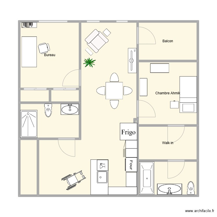 Condo d'Ahmik. Plan de 10 pièces et 79 m2