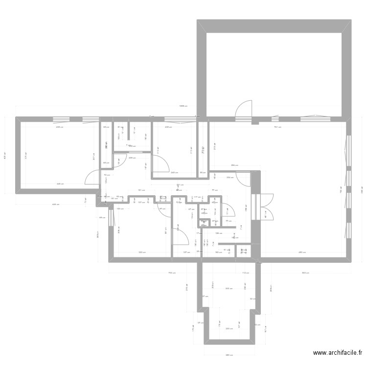 appart V2. Plan de 8 pièces et 112 m2