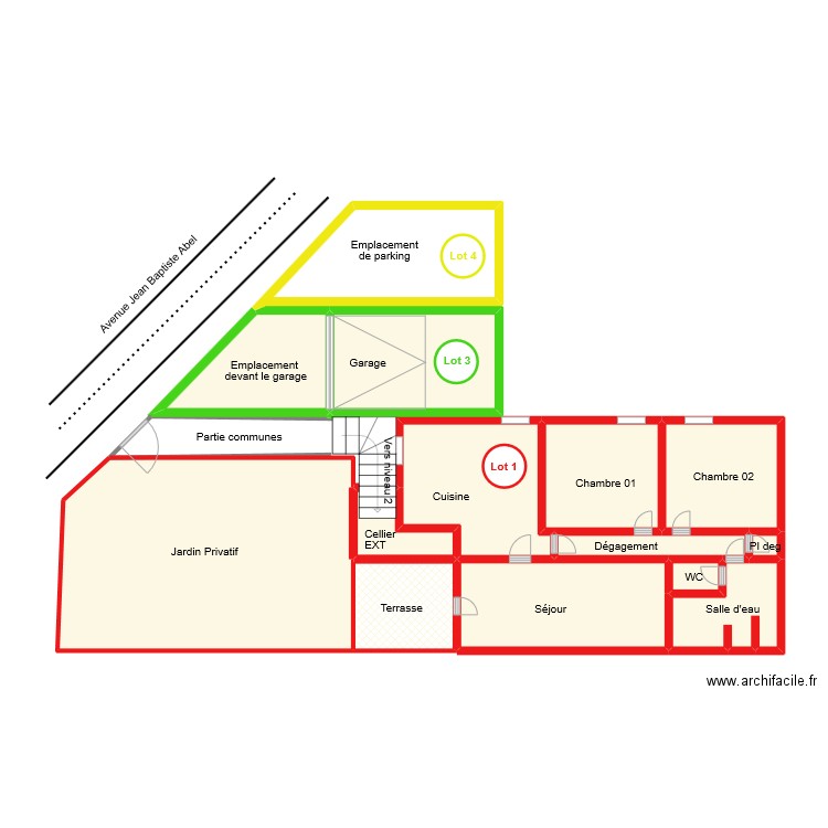 rez de chausser rouge . Plan de 13 pièces et 77 m2