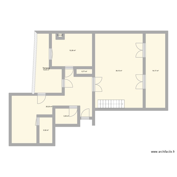 actuel. Plan de 9 pièces et 104 m2