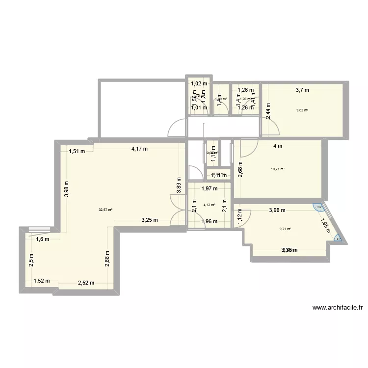 Appart. Plan de 10 Pièces et 72 m² Appart. Plan de 10 Pièces et 72 m²