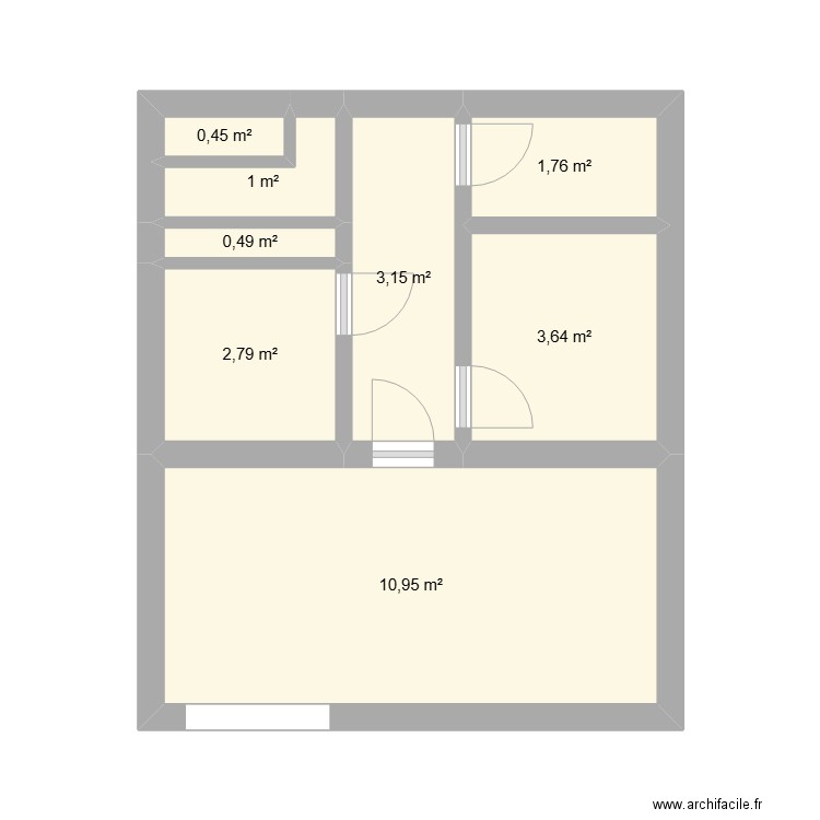 frc. Plan de 8 pièces et 24 m2