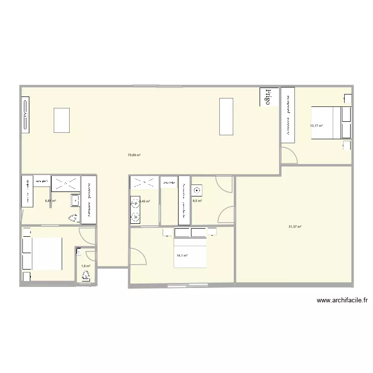 Mais. Plan de 8  et 150 m²