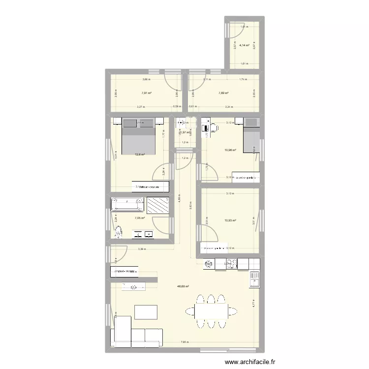 Appartement 3 chambres. Plan de 9 pièces et 110 m²