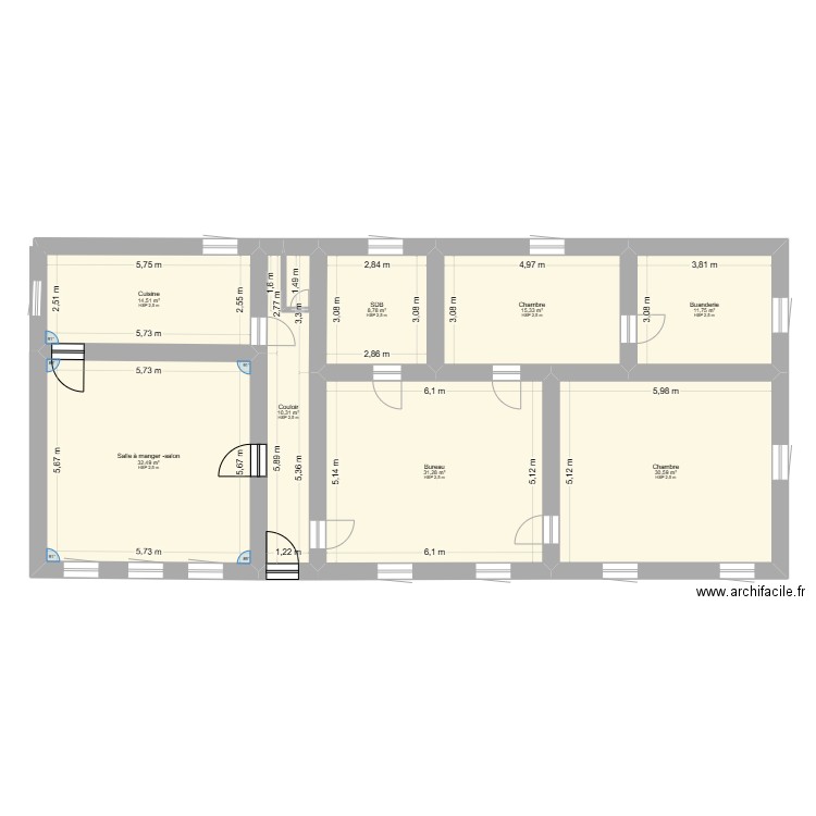 Maison. Plan de 8 pièces et 155 m2