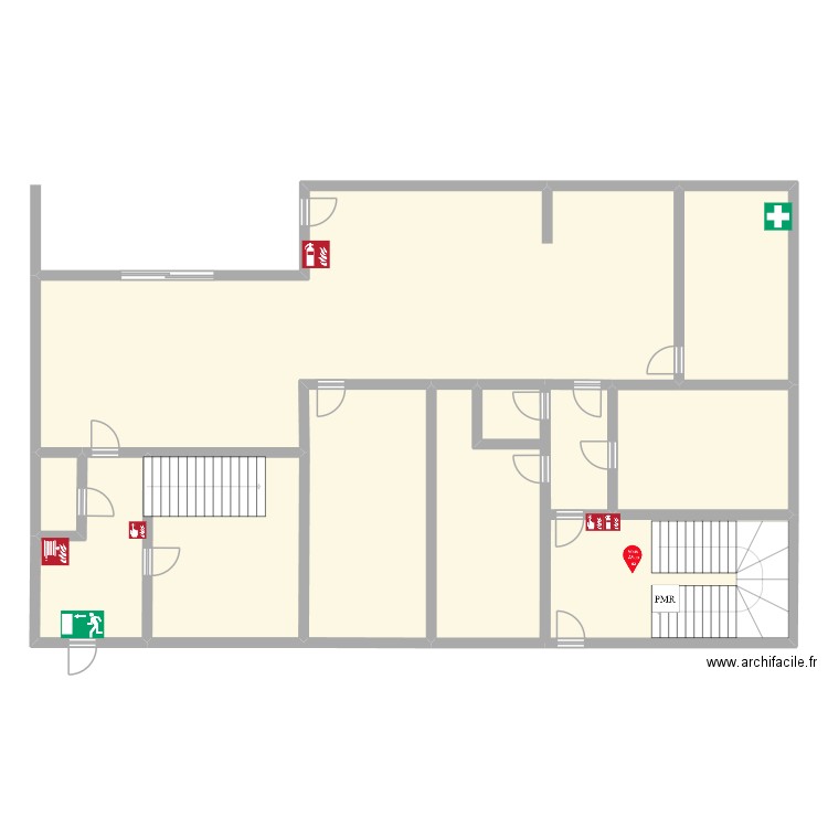 Rdc HEXECHO. Plan de 11 pièces et 242 m2