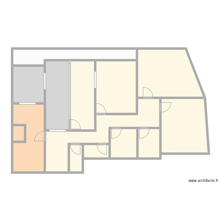 CRET. Plan de 14 pièces et 132 m2