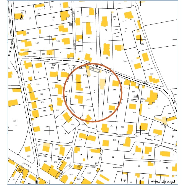 Plan de masse lointain. Plan de 2 pièces et 88 m2