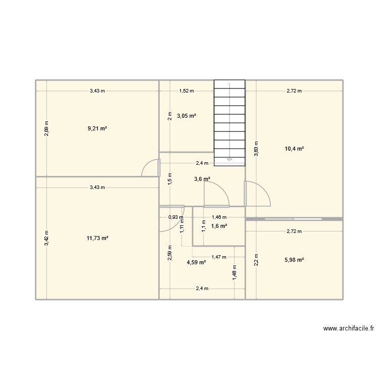 Maison R+1. Plan de 8 pièces et 50 m2